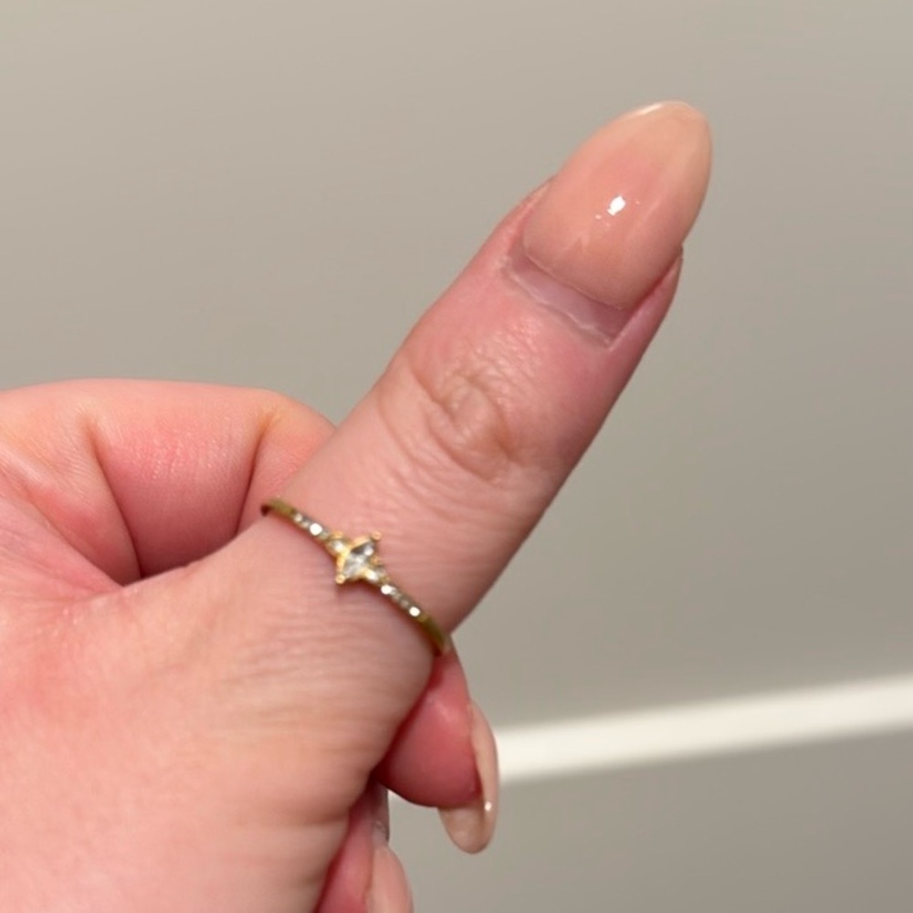 Electric Picks Showtime Ring- Size 9 14 karat gold plated - Picture 7 of 7